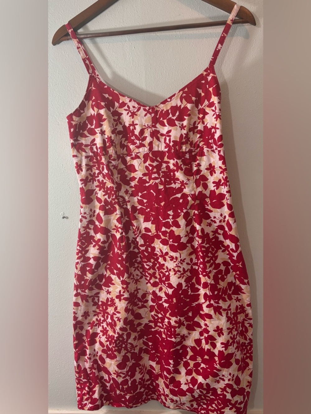 OLD NAVY MEDIUM? ✨ Y2K Red Floral spaghetti strap Dress excellent condition